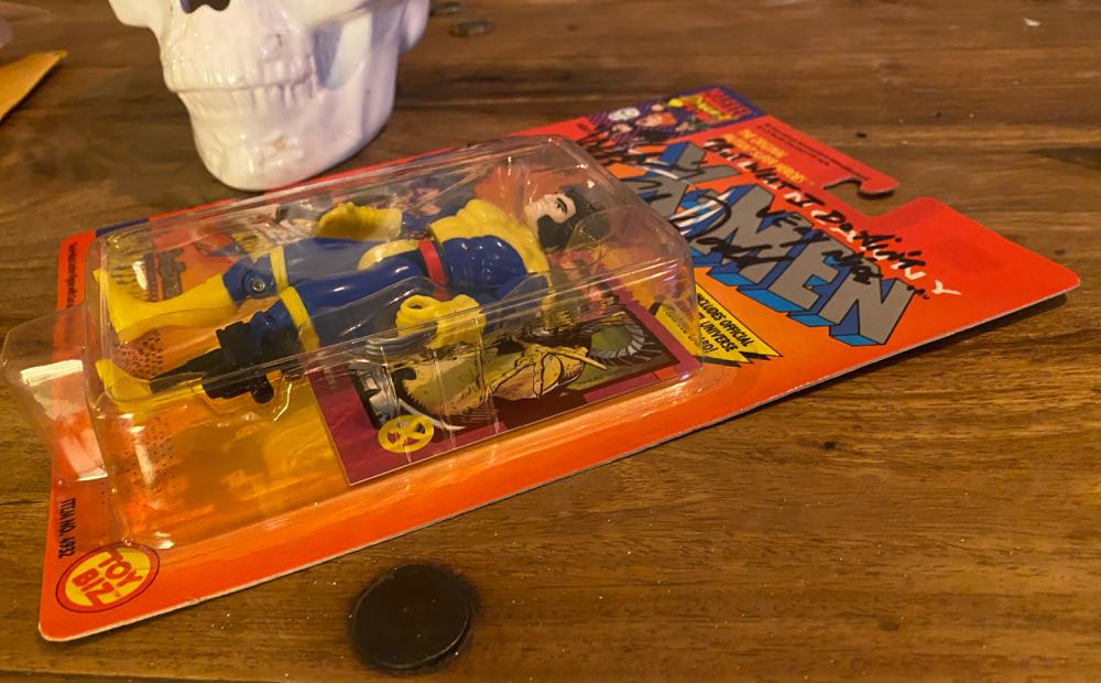 Wolverine (Toybiz Uncanny X-Men 3rd Edition) - Toy Biz (The Uncanny X-Men) action figure collectible [Barcode 035112493211] - Main Image 4