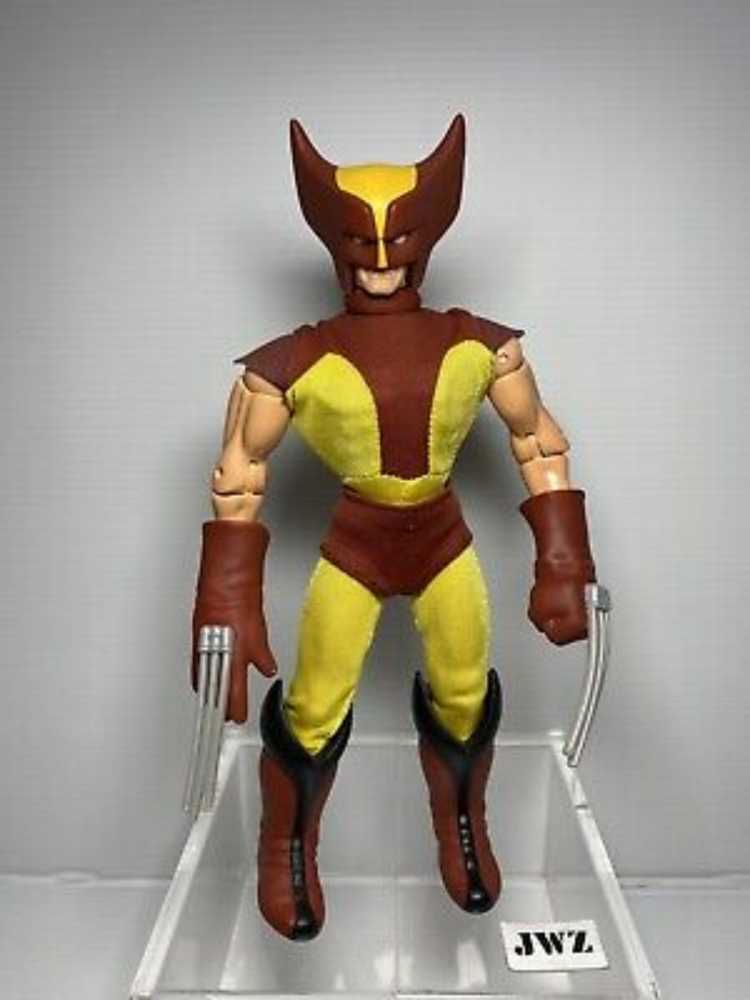 Famous Covers :Wolverine (brown) - Toy Biz (Marvel Universe) action figure collectible [Barcode 035112493266] - Main Image 4
