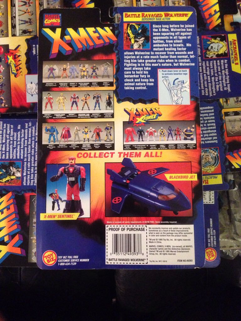 Wolverine, Battle Ravaged - Toy Biz (Invasion Series) action figure collectible [Barcode 035112493938] - Main Image 2