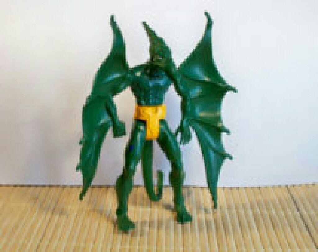 X-Men - Sauron - Toy Biz (The Uncanny X-Men) action figure collectible [Barcode 035112494027] - Main Image 2