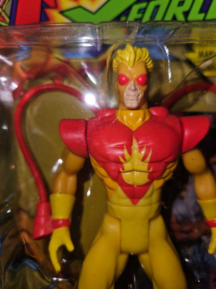 Pyro - Toy Biz (The Uncanny X-Men/X-Force) action figure collectible [Barcode 035112495192] - Main Image 3