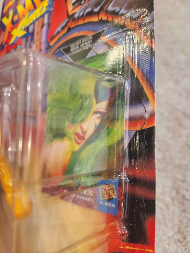 X-Force - Toy Biz (Commando) action figure collectible [Barcode 035112495338] - Main Image 3