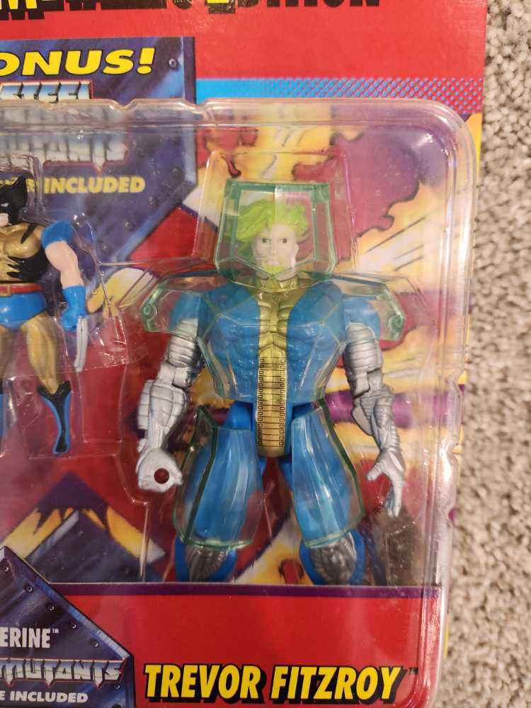 Maverick/Trevor Fitzroy Collectors Edition - Toy Biz (The Uncanny X-Men Collector Card 2-pack) action figure collectible [Barcode 035112496403] - Main Image 4