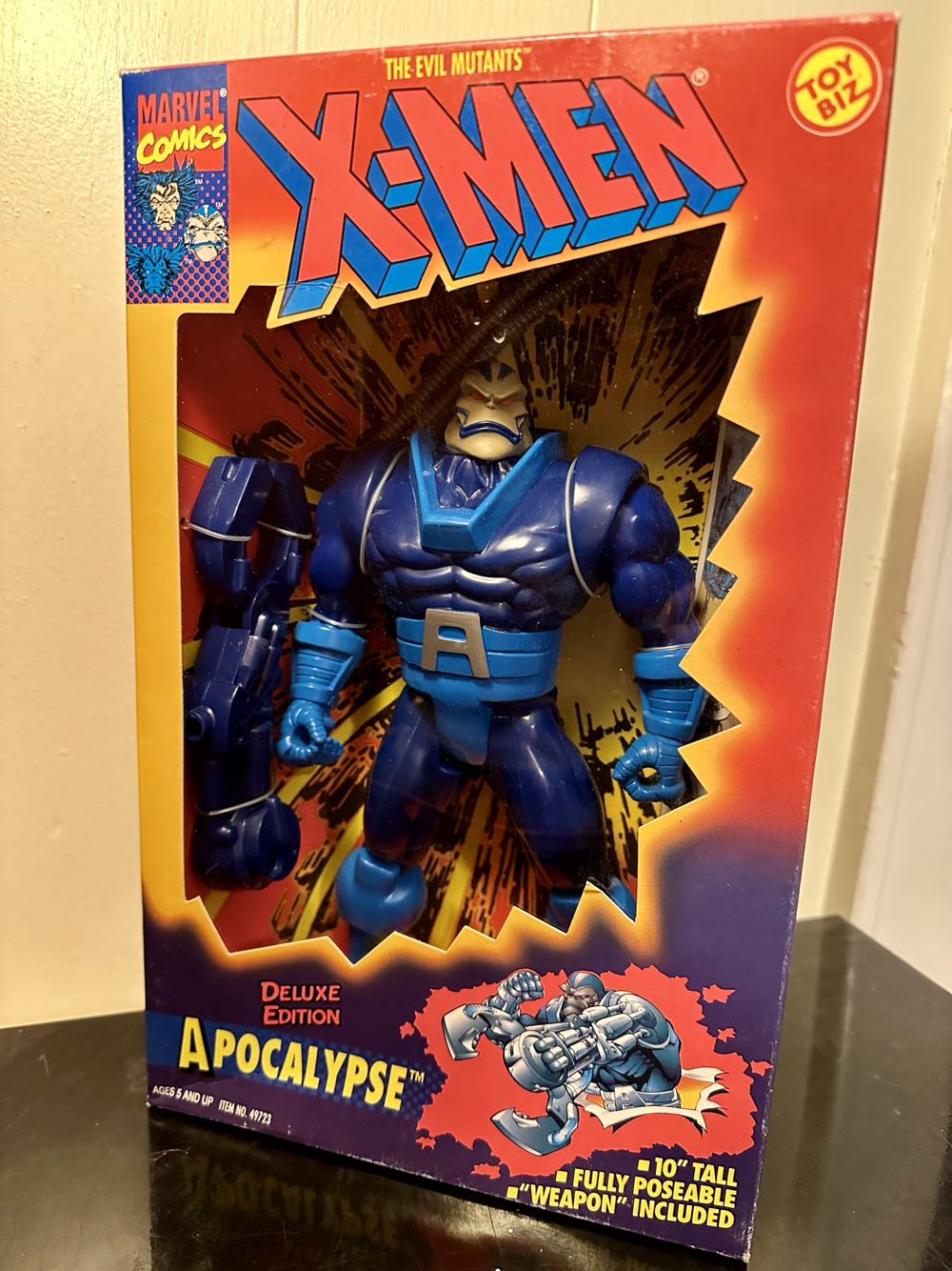 X-Men: Apocalypse - Toy Biz (Apocalypse) action figure collectible [Barcode 035112497233] - Main Image 3