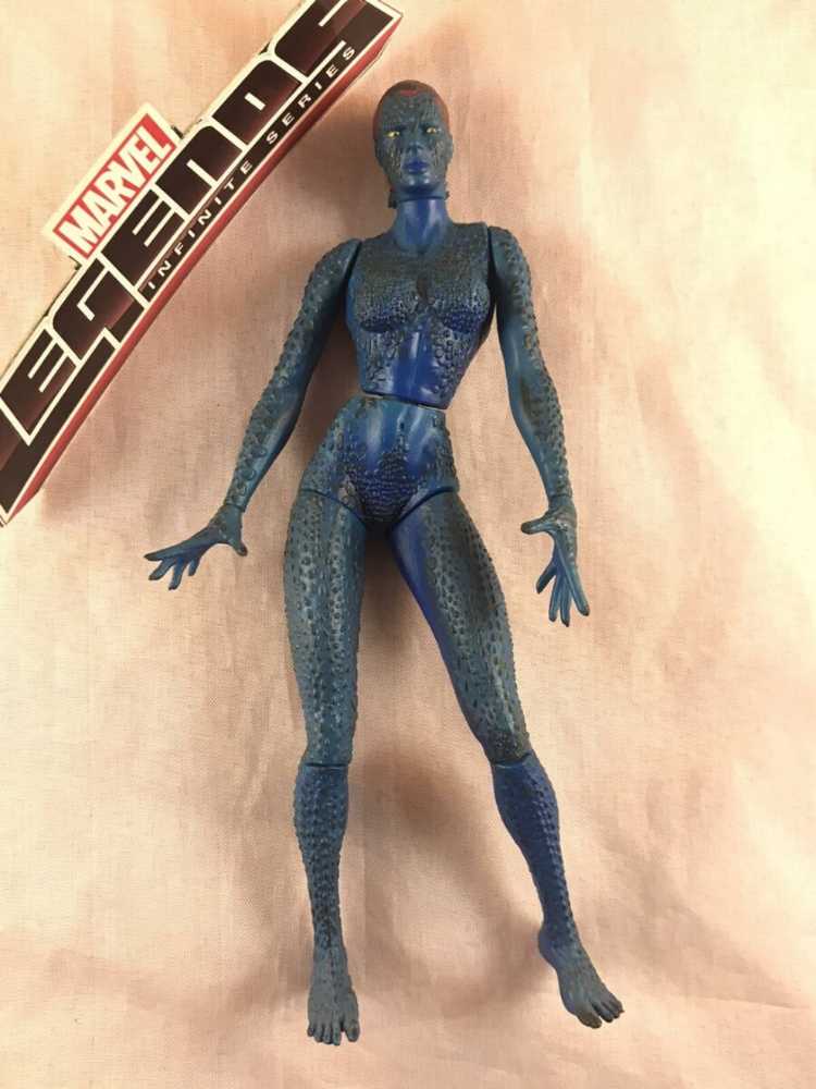 X-MEN Movie Mystique  - Toy Biz (Marvel: X-Men Movie: 6”) action figure collectible [Barcode 035112497516] - Main Image 3