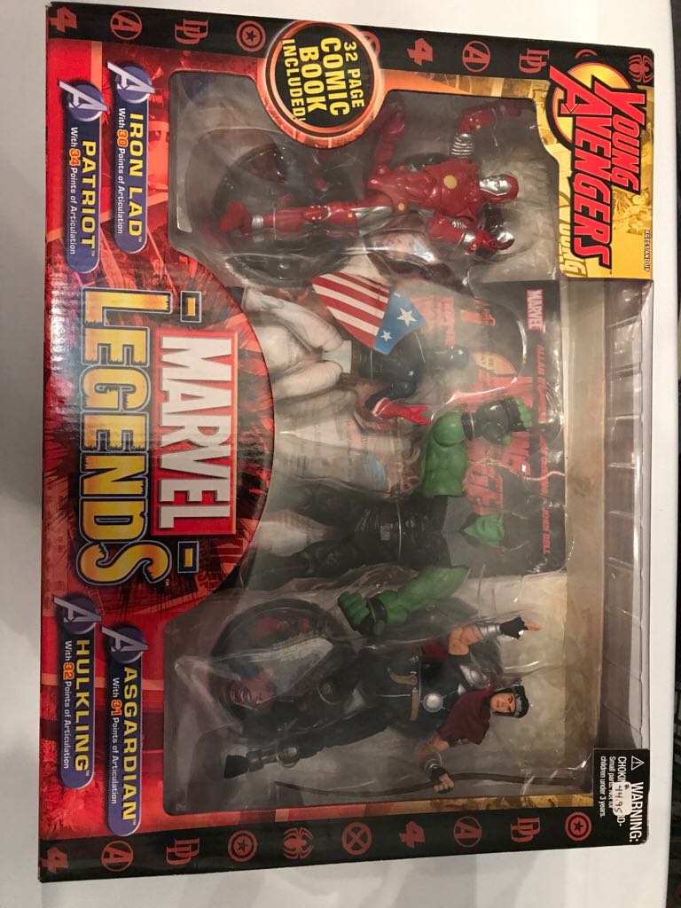 Young Avengers Marvel Legends - Toy Biz (Marvel Legends) (Marvel Legends) action figure collectible [Barcode 035112704089] - Main Image 1