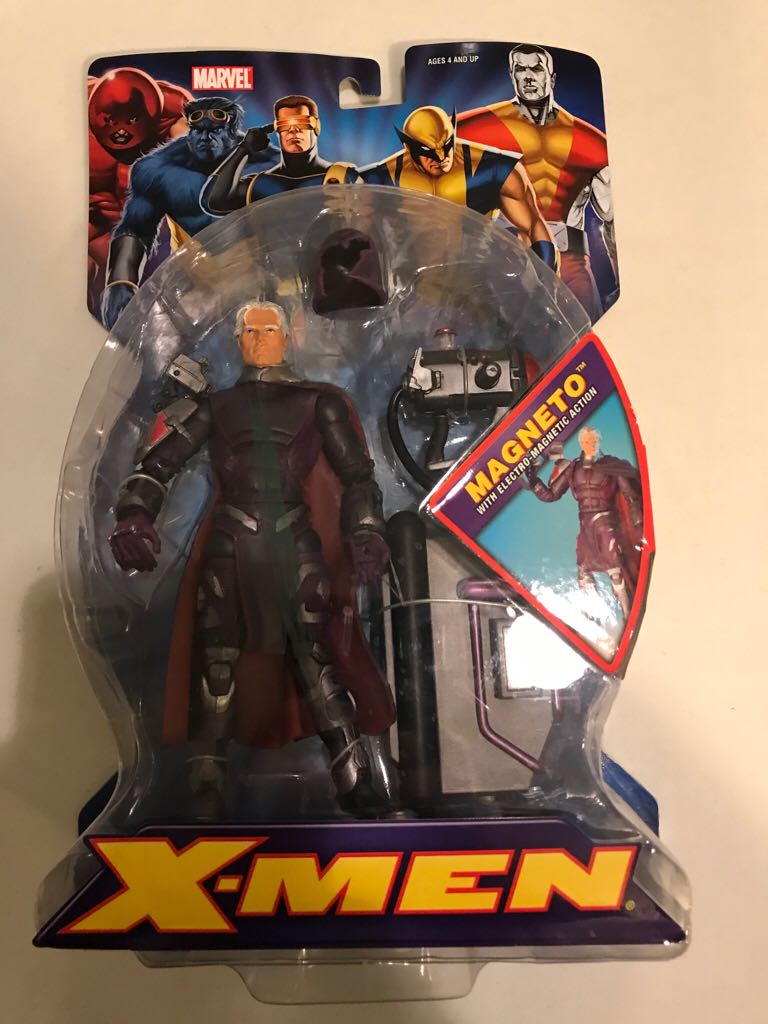 Magneto - Toy Biz (X-Men Classics) action figure collectible [Barcode 035112708605] - Main Image 1