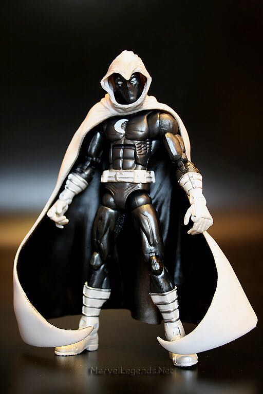 Moon Knight - Toybiz (Marvel Legends) action figure collectible [Barcode 035112711889] - Main Image 2