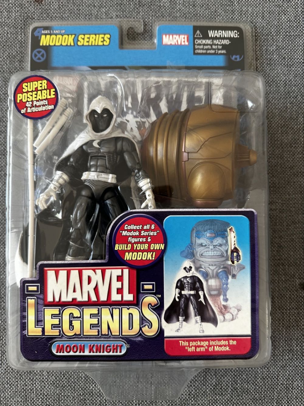 Moon Knight - Toybiz (Marvel Legends) action figure collectible [Barcode 035112711889] - Main Image 3
