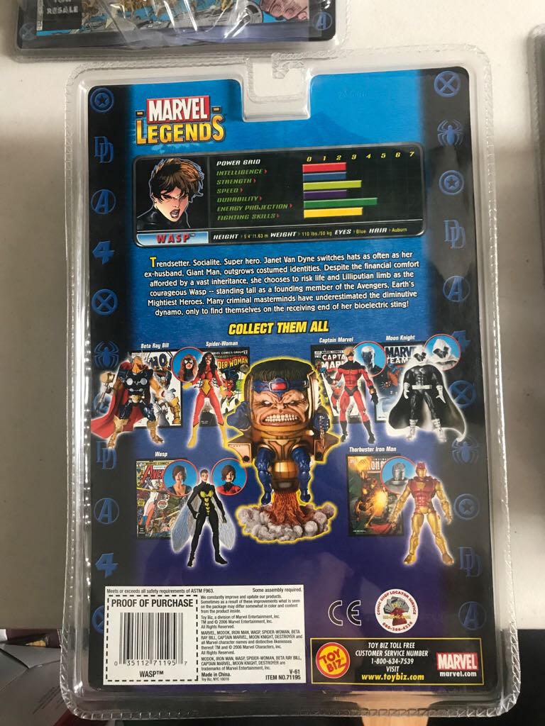 Toybiz Marvel Legends Modok BAF Wasp (Red Variant) - Toy Biz (Marvel: Legends: 6”) action figure collectible [Barcode 035112711957] - Main Image 2