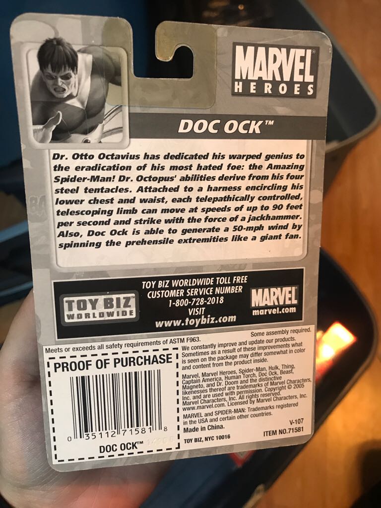 Marvel Heros Doc Ock  action figure collectible [Barcode 035112715818] - Main Image 2