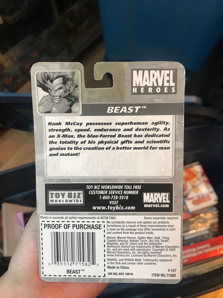 Marvel Heroes Beast   action figure collectible [Barcode 035112715825] - Main Image 2