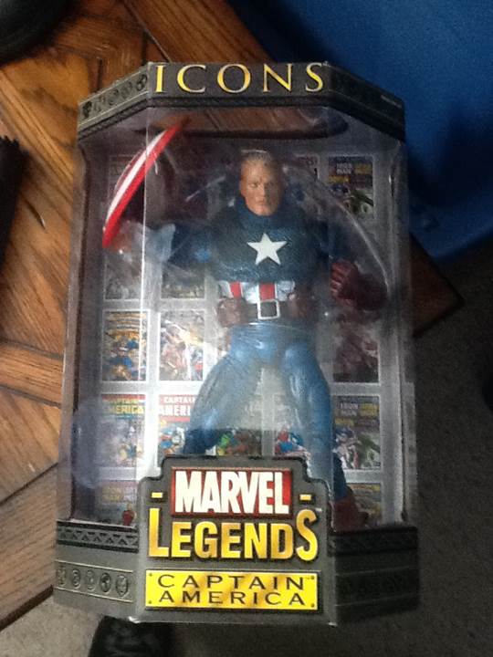 Marvel Legends Icons Captain America (No Mask) - Toy Biz (Marvel Legends Icons) action figure collectible [Barcode 035112716167] - Main Image 2
