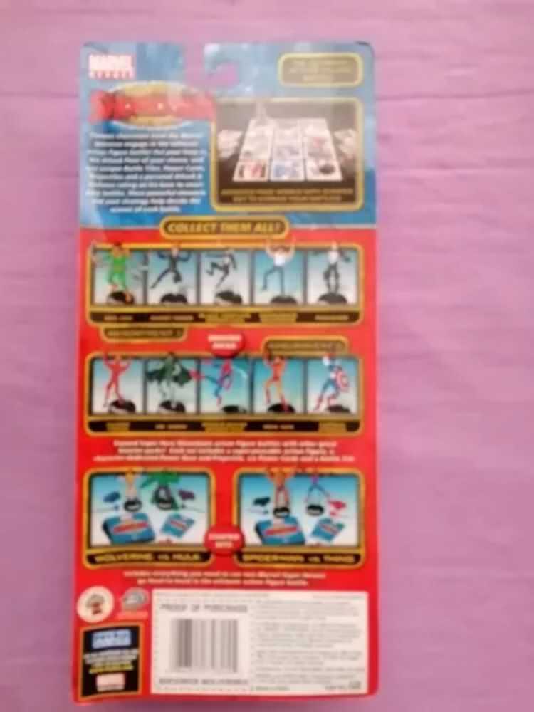 Toybiz Marvel Legends Showdown: Wolverine (Berserker) - Toy Biz (X-Men) action figure collectible [Barcode 035112728252] - Main Image 3