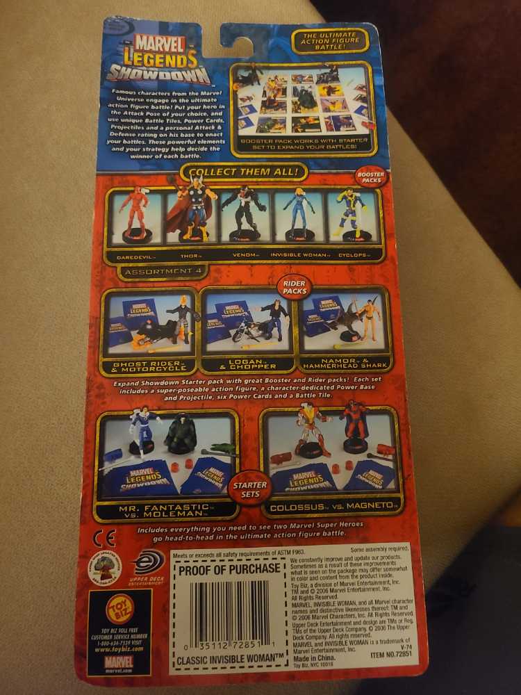 Toybiz Marvel Legends Showdown: Invisible Woman (Classic) - Toy Biz (Fantastic Four) action figure collectible [Barcode 035112728511] - Main Image 2
