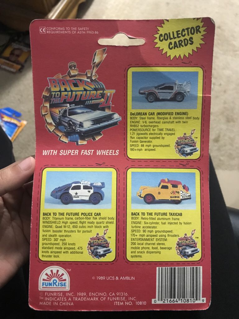 Back To The Future Part 2 - Micro Action Super Cars  - Funrise, Inc action figure collectible [Barcode 021664108109] - Main Image 2
