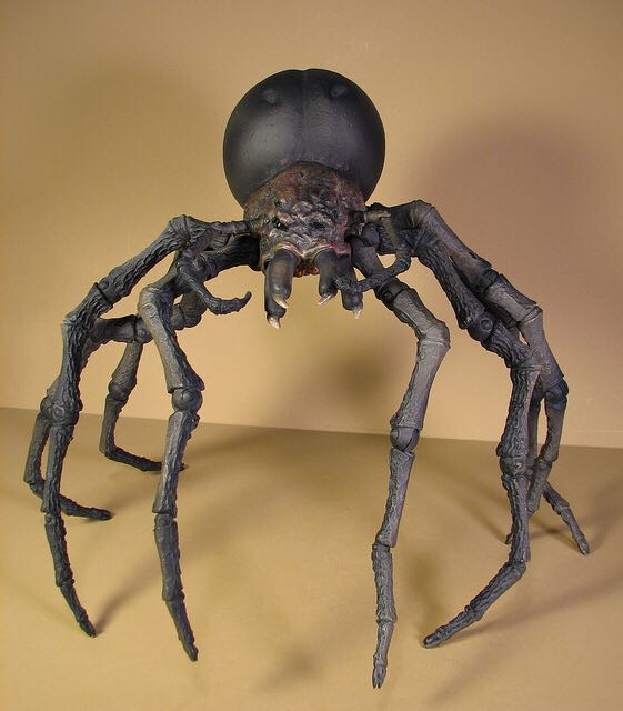 Toy Biz Lord Of The Rings-The Return Of The King: Super Posable Shelob - Toy Biz (LOTR The Return of the King) action figure collectible [Barcode 035112813569] - Main Image 2