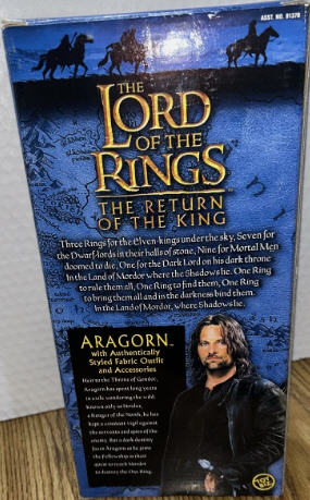 Lord of The Rings: Aragorn Action Figure by ToyBiz - Toy Biz (Return Of The King) (Sci-Fi/Adventure/Fantasy) action figure collectible [Barcode 035112813712] - Main Image 3