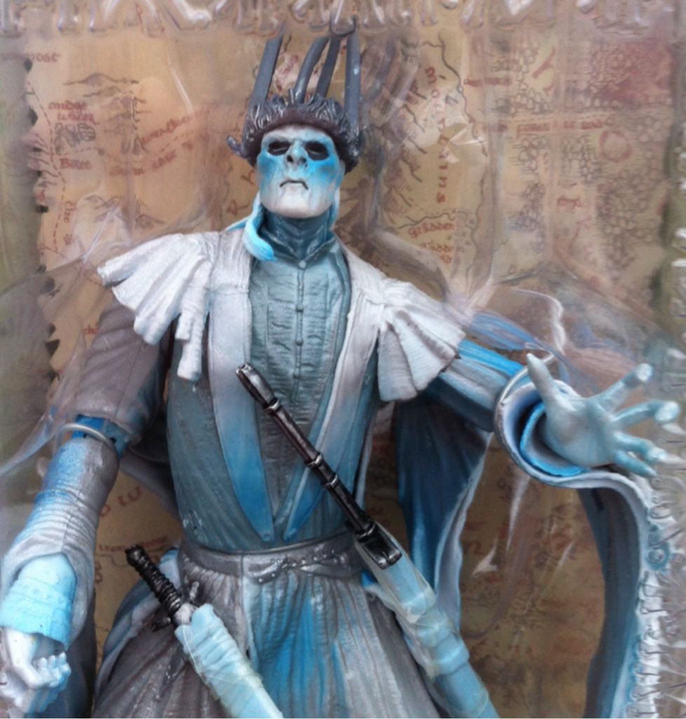 Ringwraith: Twilight with Sword Jabbing Action - TOYBIZ (Lord Of The Rings) (LOTR: The Fellowship Of The Ring) action figure collectible [Barcode 035112813781] - Main Image 2