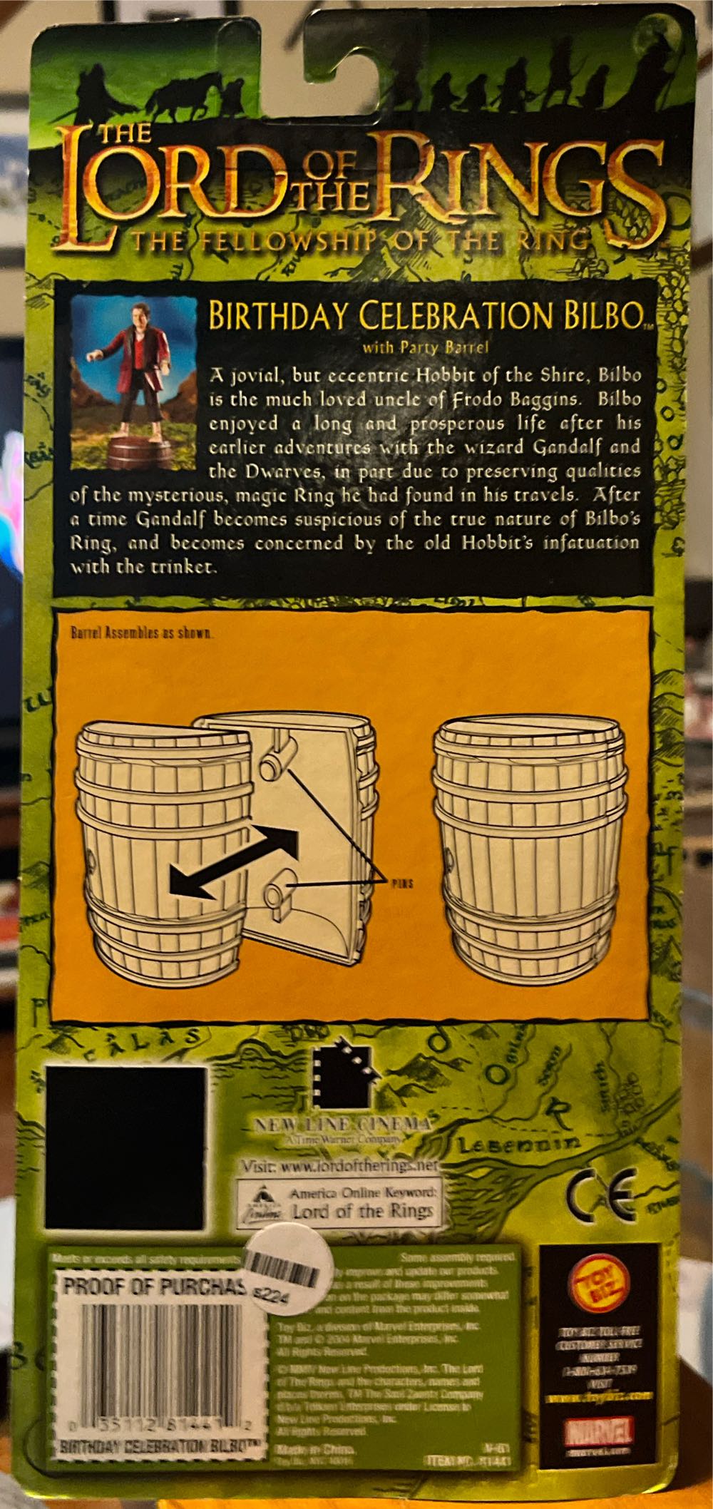 Bilbo: 111th Birthday Celebration - Toy Biz (Fellowship Of The Ring) (LOTR: The Fellowship Of The Ring) action figure collectible [Barcode 035112814412] - Main Image 4