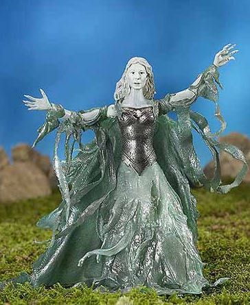 Galadriel: Entranced by the One Ring - Toybiz (LOTR: The Fellowship Of The Ring) action figure collectible [Barcode 035112815297] - Main Image 3