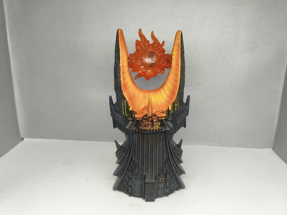 LOTR ToyBiz: Eye Of Sauron - Toybiz action figure collectible [Barcode 035112816492] - Main Image 2