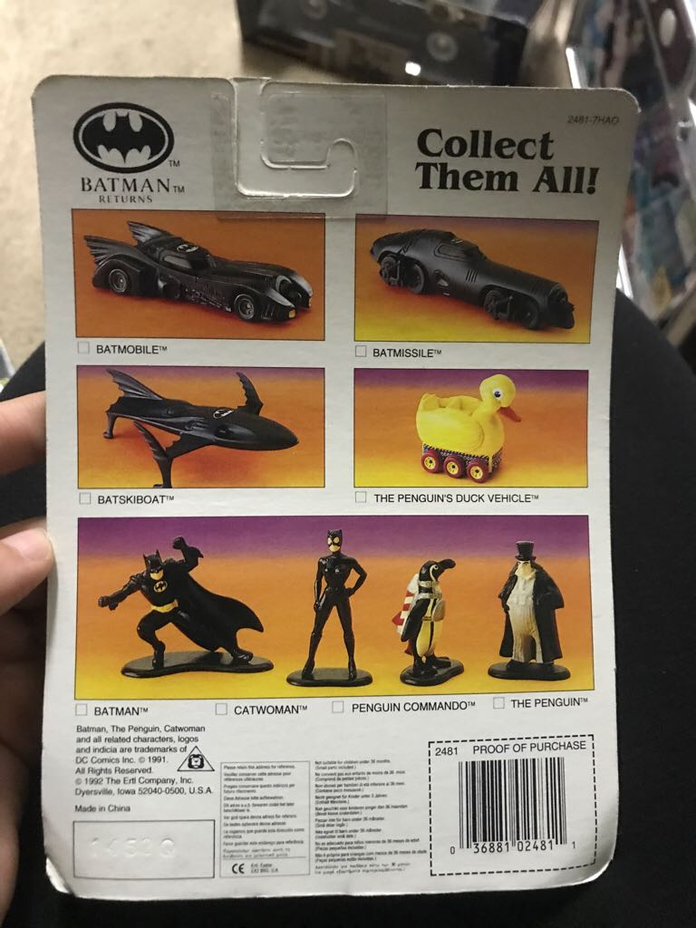 Batman: Batman - Ertl (Batman Returns) action figure collectible [Barcode 036881024811] - Main Image 2