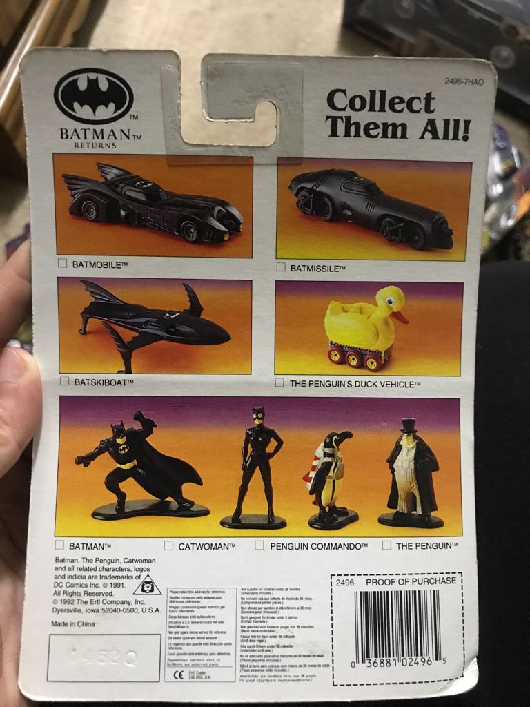 Batman Returns Batman  - Ertl Company, Inc action figure collectible [Barcode 036881024965] - Main Image 2