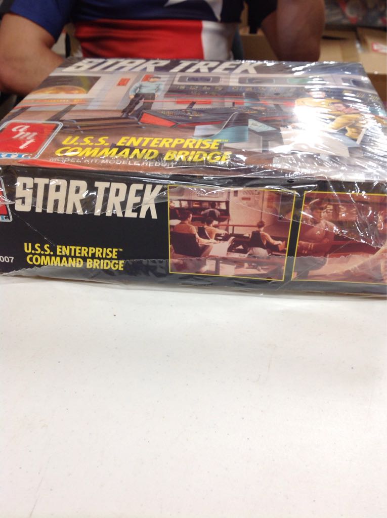 Star Trek U.S.S. Enterprise Command Bridge Model Kit - Ertl (Star Trek - The Original Series) action figure collectible [Barcode 036881060079] - Main Image 2
