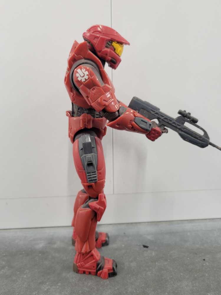 Halo 2 ”Red Spartan” - Mc Farlane Toys (HALO) action figure collectible [Barcode 036881792918] - Main Image 3