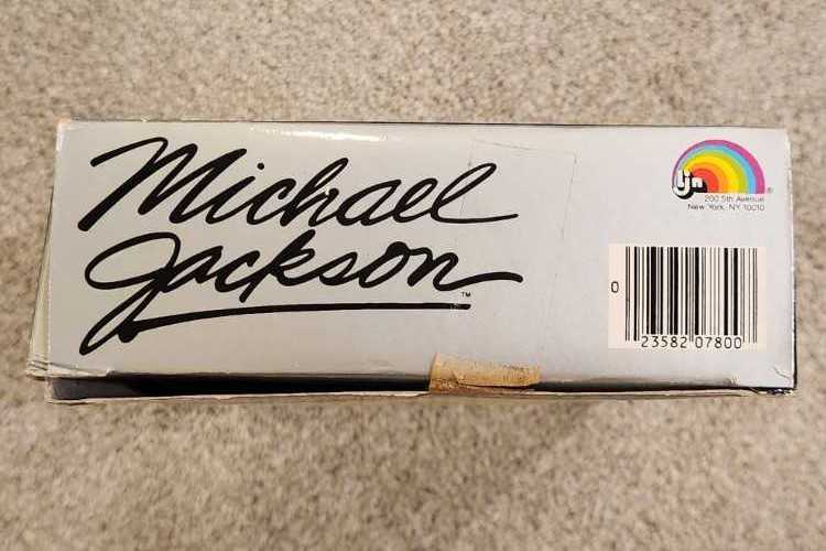 Michael Jackson-”American Music Awards” Outfit - Ljn (Michael Jackson) action figure collectible [Barcode 023582078007] - Main Image 3