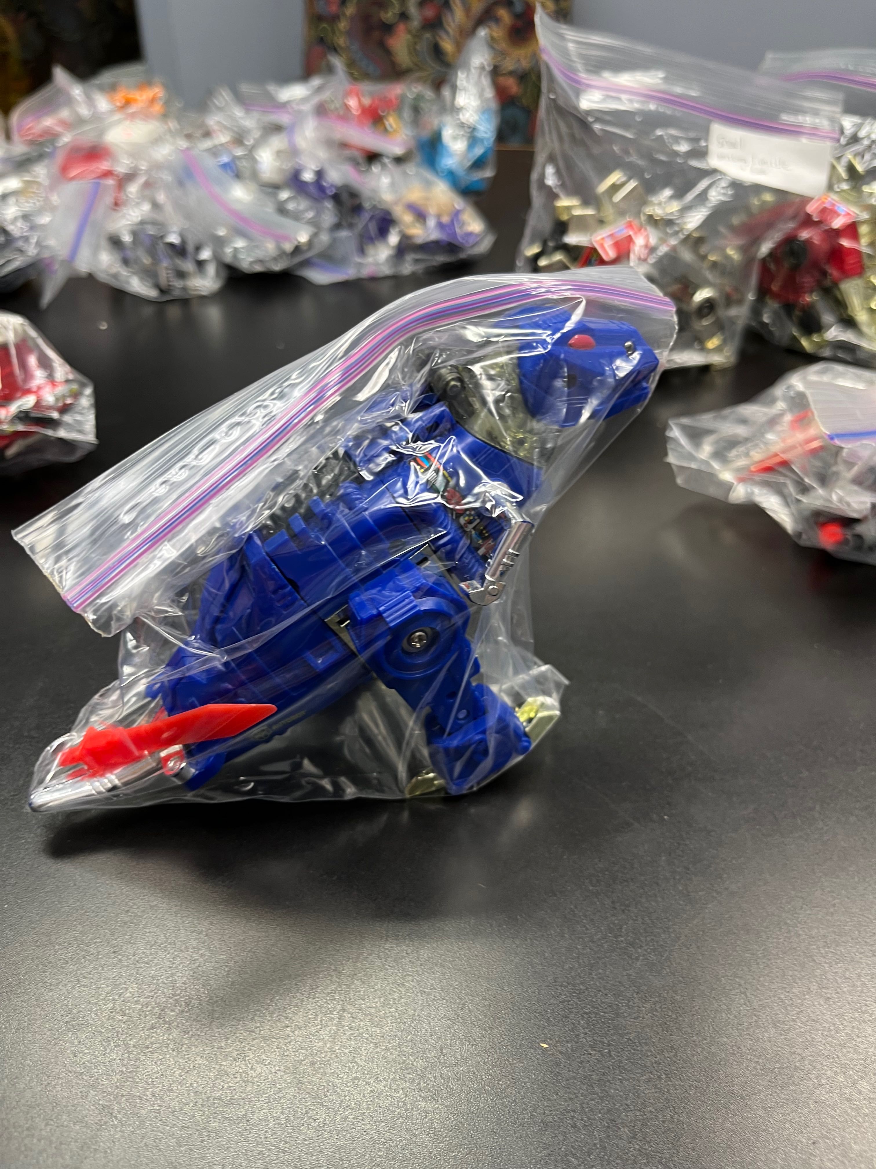 Transformers G2 Grimlock Dinobot (Blue) - Hasbro (The Transformers) action figure collectible [Barcode 038976800164] - Main Image 2