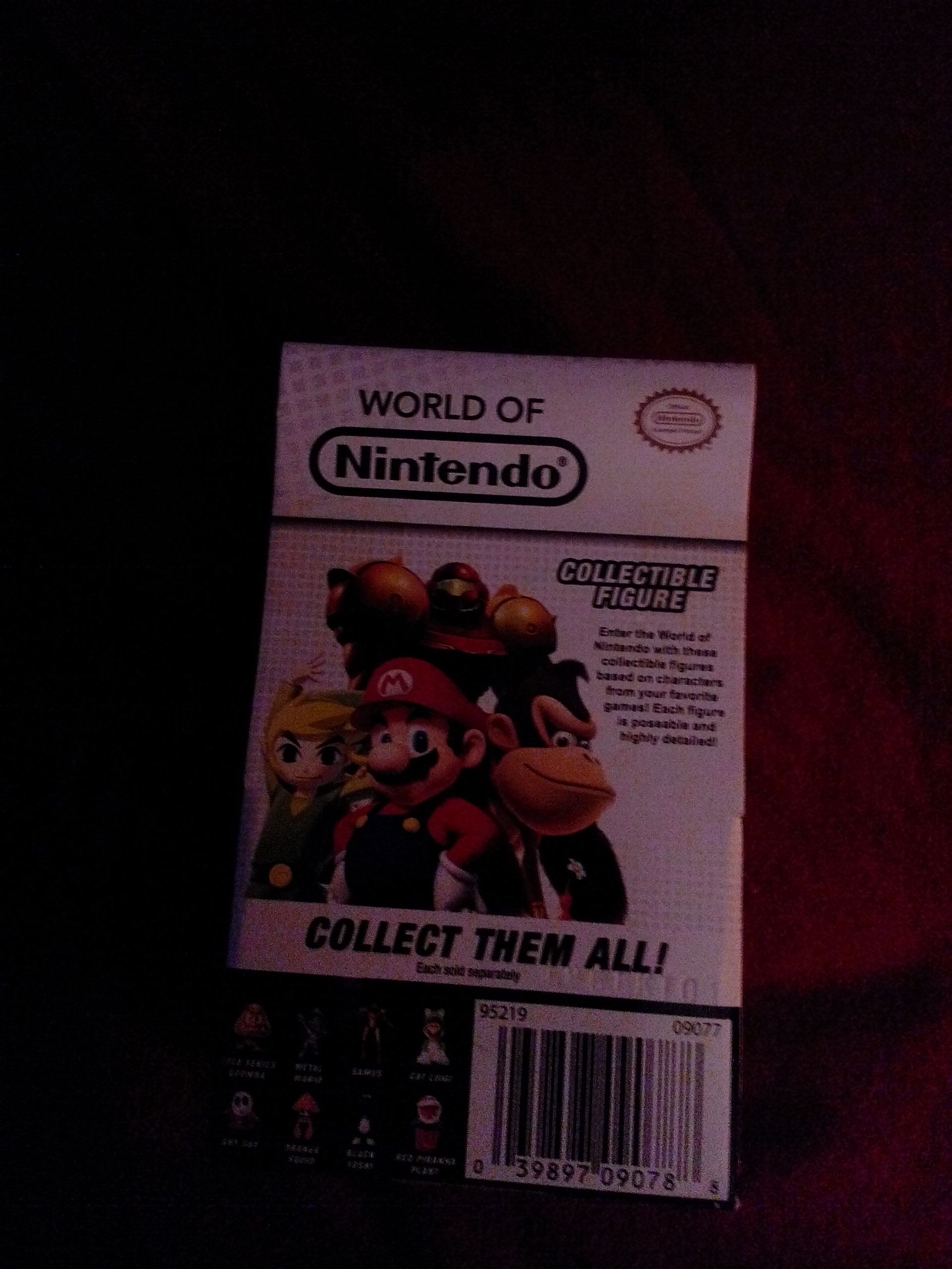 World of Nintendo Silver Mario - Jakks Pacific (World Of Nintendo) action figure collectible [Barcode 039897090788] - Main Image 2