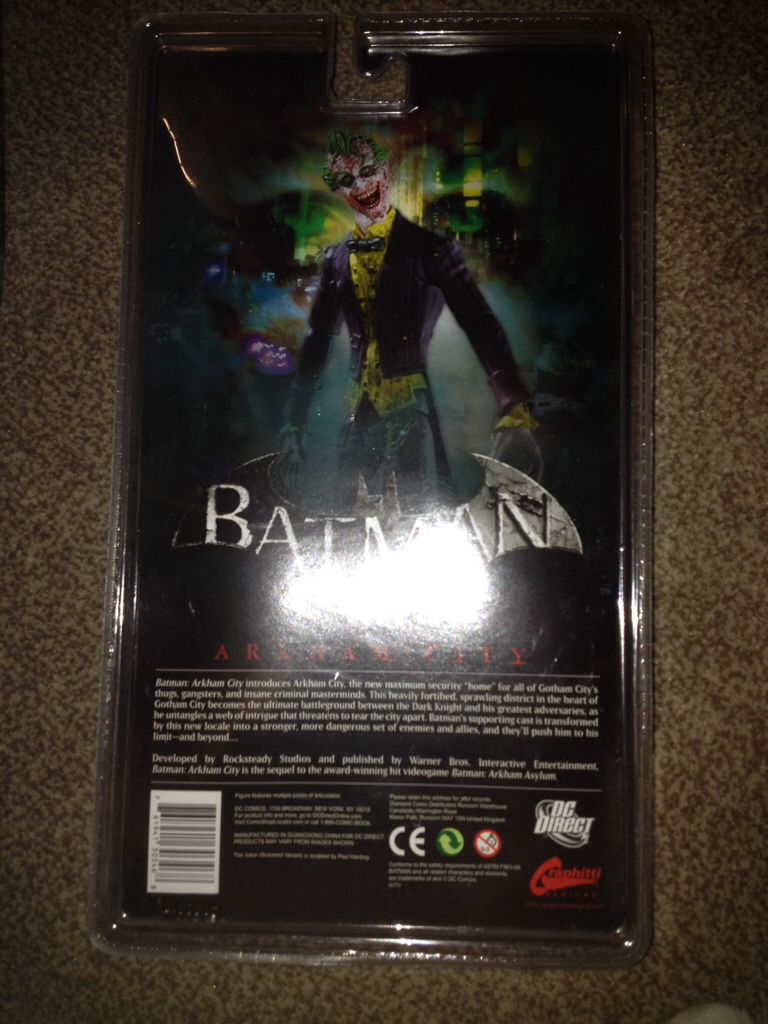 Arkham City Sickened Joker  action figure collectible [Barcode 026134000051] - Main Image 2