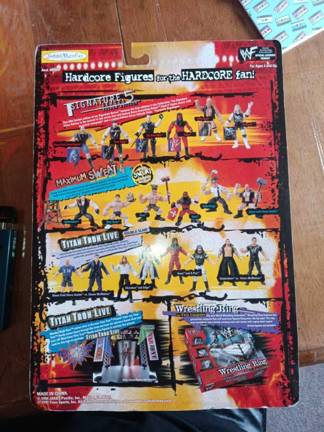 WWF Signature Series 5 Kane - Jakks Pacific (WWE Classic Superstars) action figure collectible [Barcode 039897809632] - Main Image 3