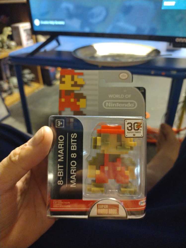 Mario 8-bit - Jakks Pacific, Inc (World Of Nintendo 8-bit) action figure collectible [Barcode 039897867205] - Main Image 3