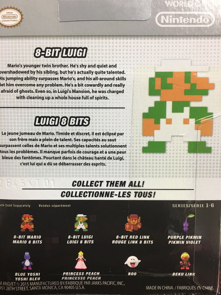 Luigi (8-Bit) - JAKKS Pacific, Inc. (World Of Nintendo) action figure collectible [Barcode 039897867328] - Main Image 2