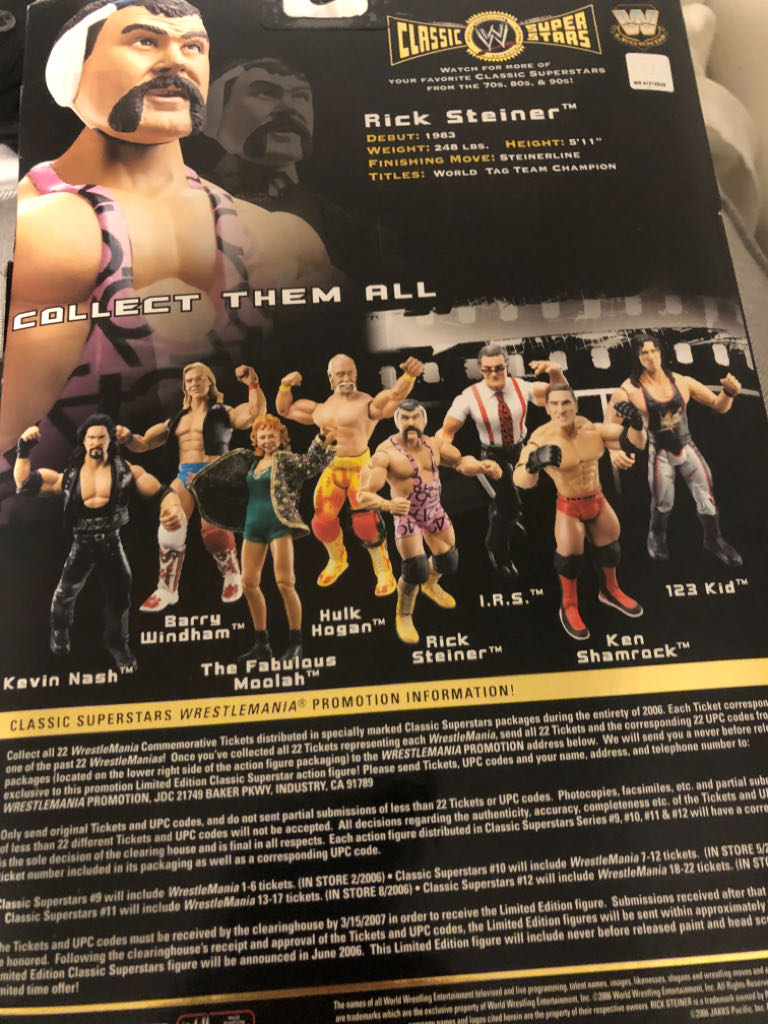 Ken Shamrock - Jakks Pacific (WWE Classic Superstars 11) action figure collectible [Barcode 039897930077] - Main Image 2