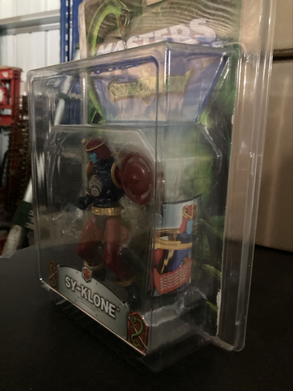 Sy-Klone  - Mattel (He-Man - 2002 Series) action figure collectible [Barcode 027084003666] - Main Image 4