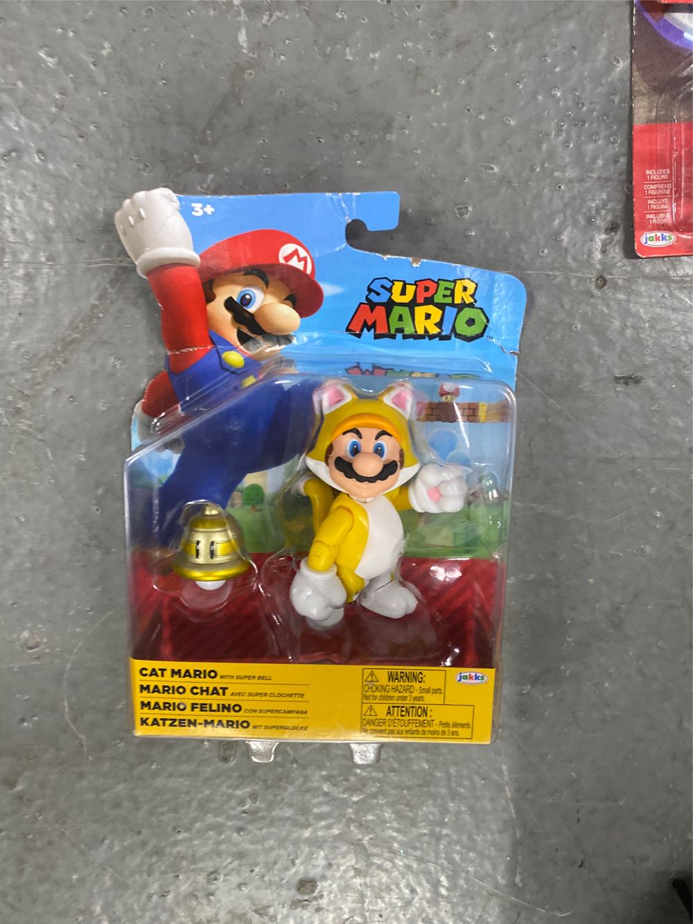 Cat Mario - JAKKS Pacific, Inc. (World Of Nintendo) action figure collectible [Barcode 039897957197] - Main Image 3