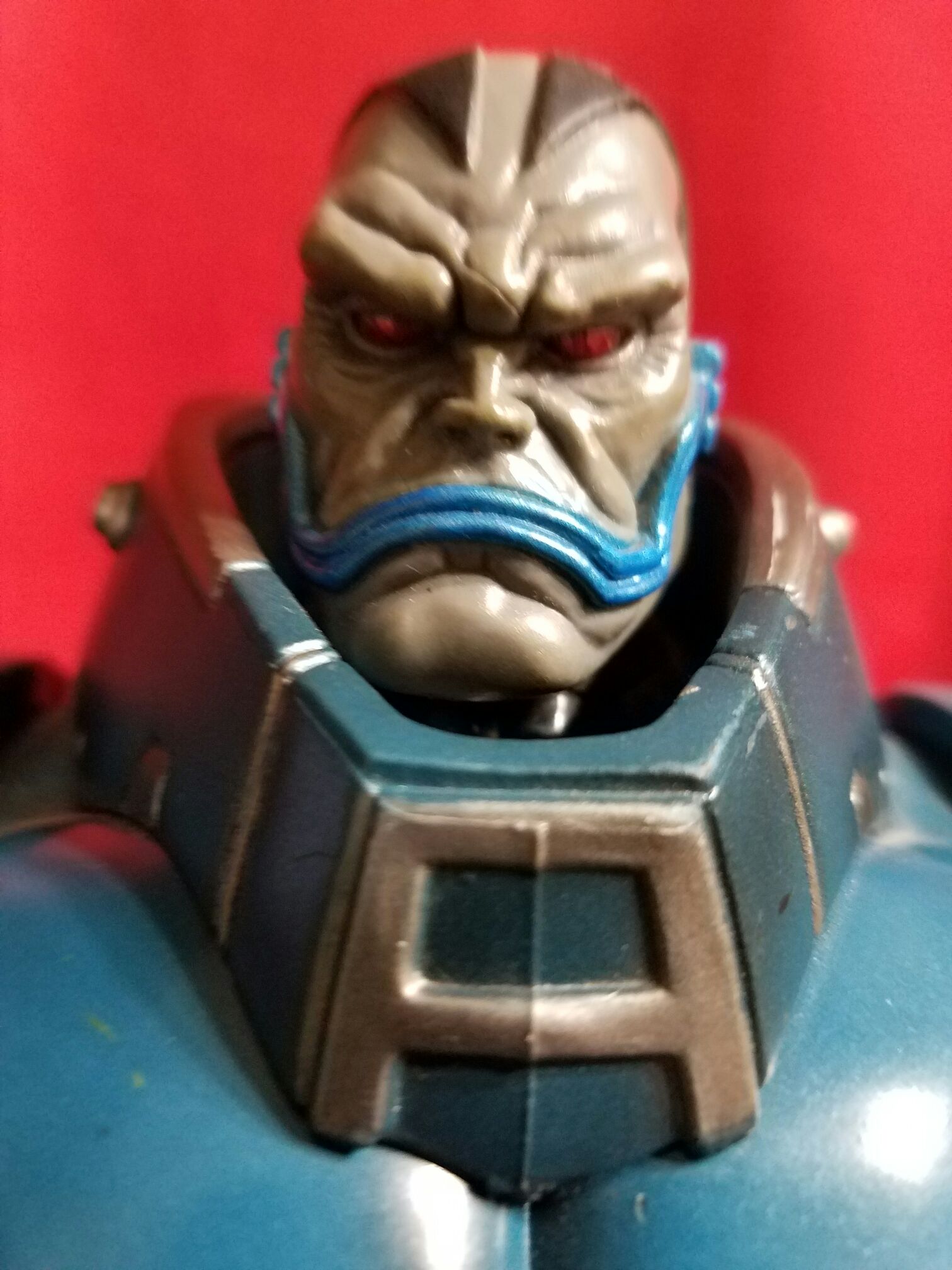 Apocalypse  action figure collectible [Barcode 043000205549] - Main Image 2