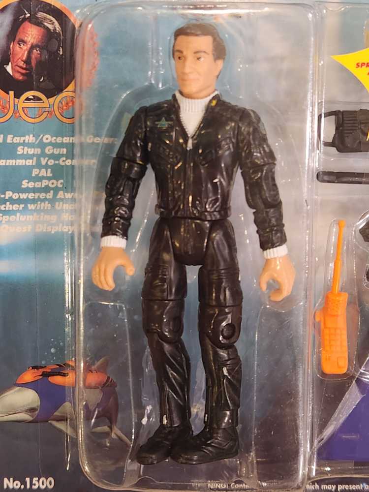 Captain Nathan Bridger - Playmates (SeaQuest DSV) action figure collectible [Barcode 043377015017] - Main Image 3