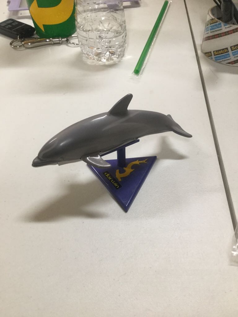 Darwin - Playmates Toys (SeaQuest DSV) action figure collectible [Barcode 043377015086] - Main Image 2