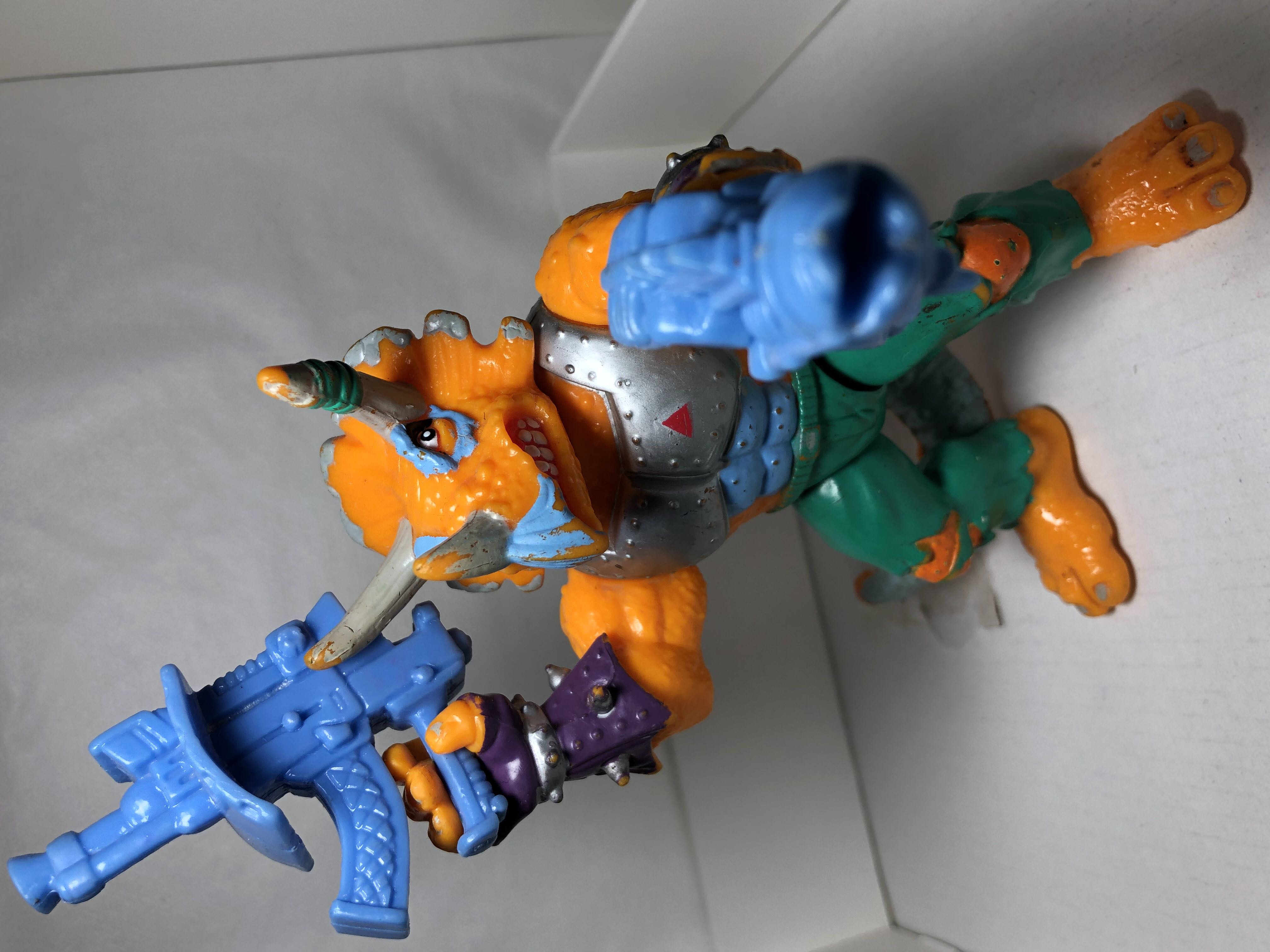 TMNT - Triceraton (loose) - Playmates Toys (Teenage Mutant Ninja Turtles) action figure collectible [Barcode 043377051046] - Main Image 4