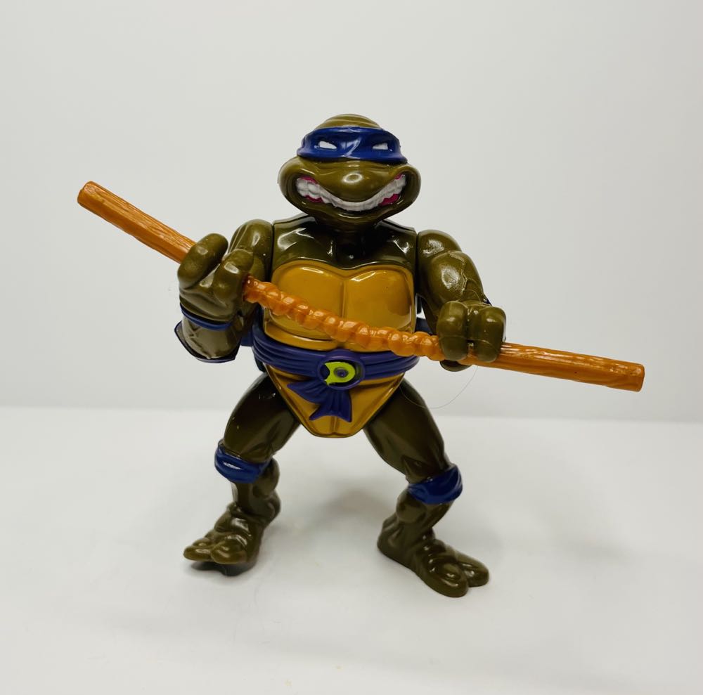 Donatello With Storage Shell - Playmates (Teenage Mutant Ninja Turtles (1990)) action figure collectible [Barcode 043377051220] - Main Image 3
