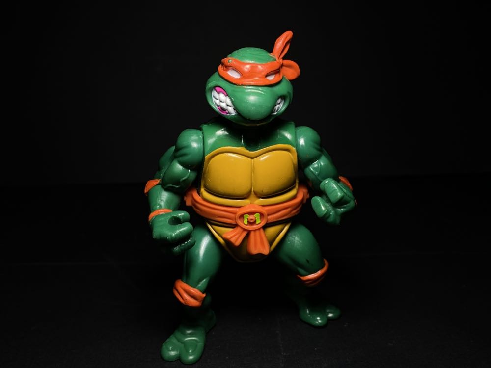 Michelangelo with Storage Shell (45 Back) - Playmates Toys (Teenage Mutant Ninja Turtles) action figure collectible [Barcode 043377051251] - Main Image 4