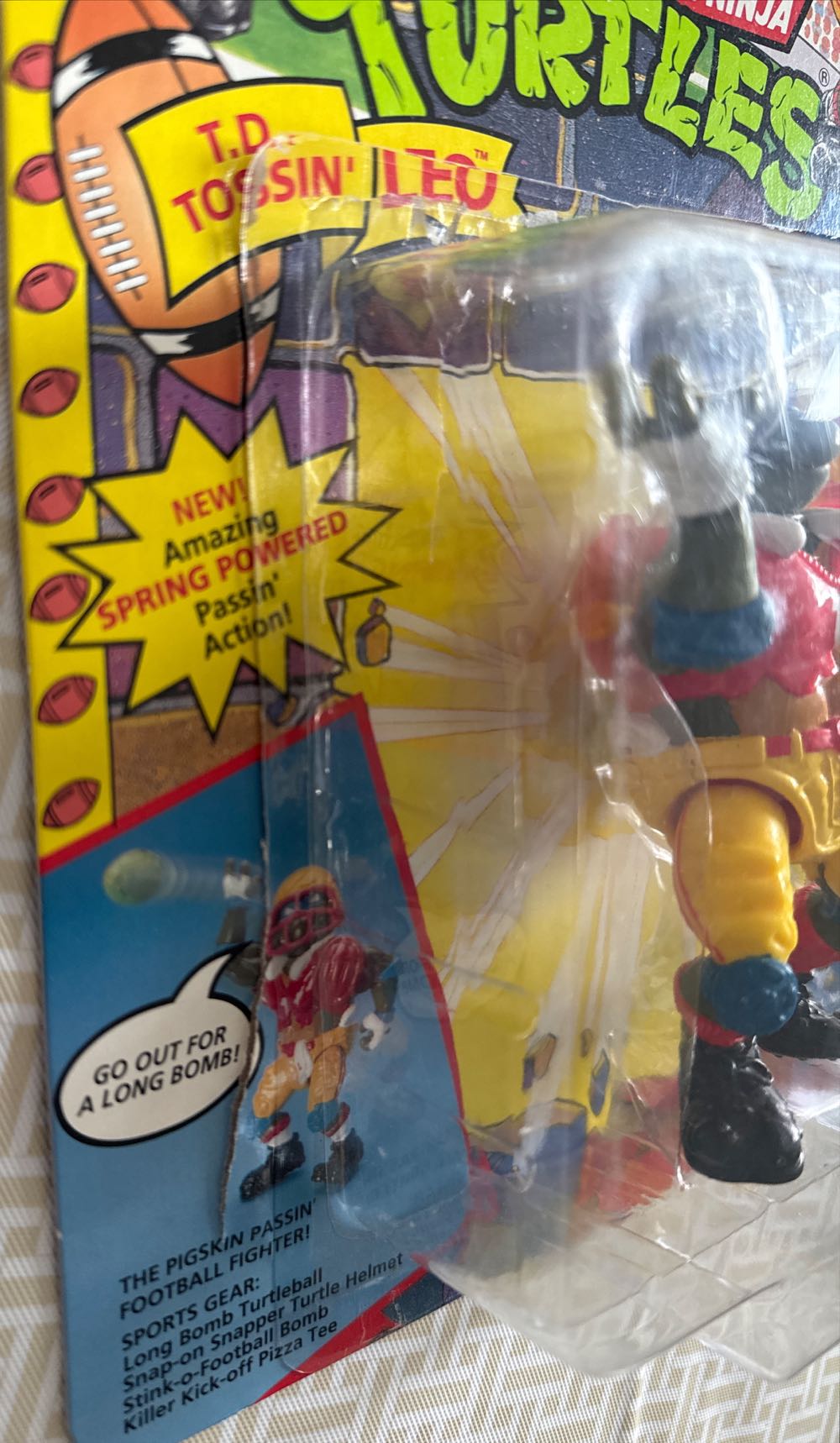 T.D. Tossin’ Leo - Playmates Toys (Teenage Mutant Ninja Turtles (1991)) action figure collectible [Barcode 043377051435] - Main Image 4
