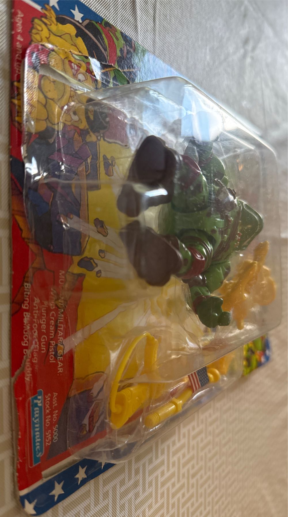 Raph The Green Teen Beret - Playmates Toys (Teenage Mutant Ninja Turtles (1991)) action figure collectible [Barcode 043377051527] - Main Image 4