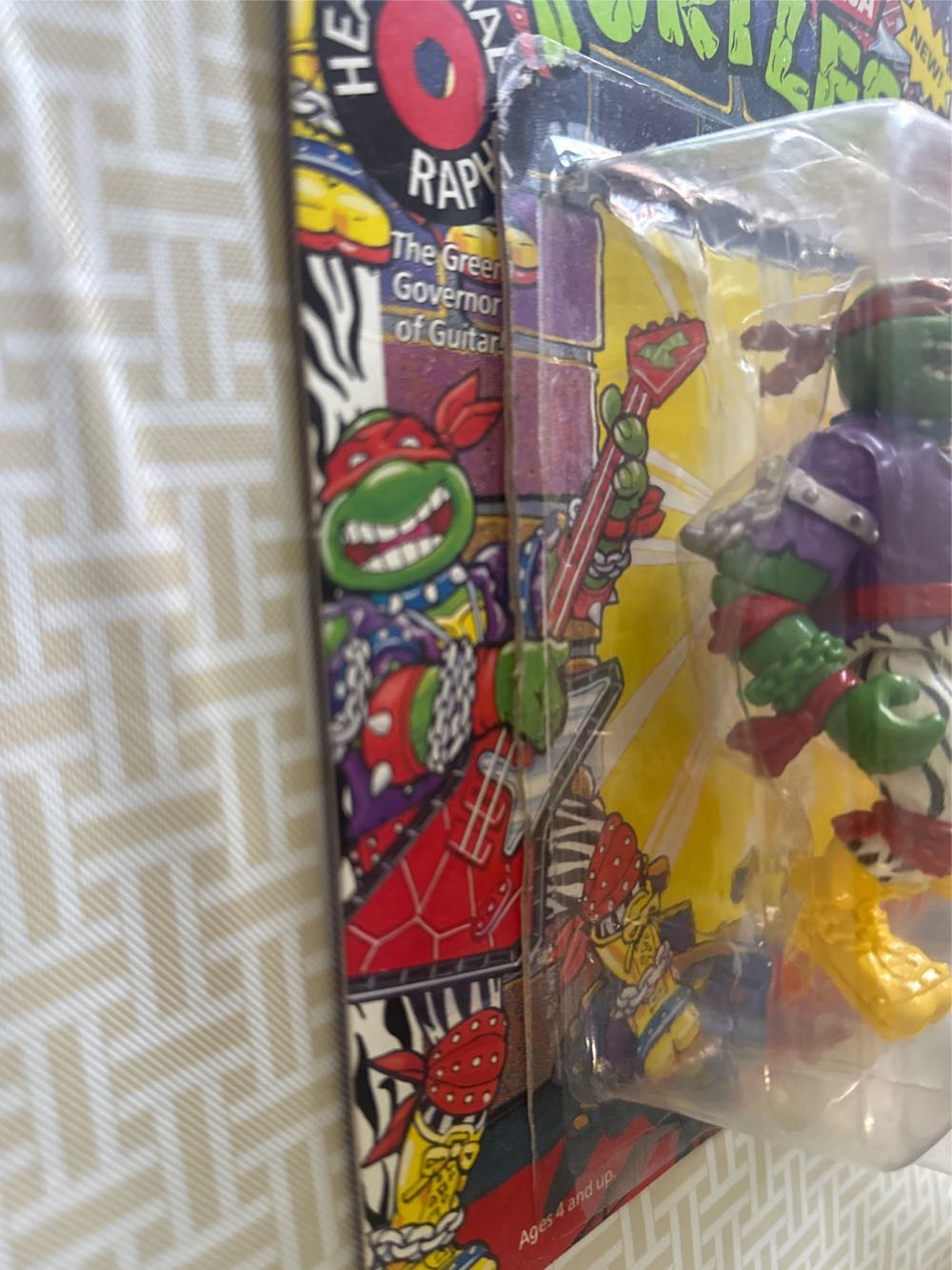 Heavy Metal Raph (28 Back) - Playmates Toys (Rock’N Rollin’ Tmnt) action figure collectible [Barcode 043377051572] - Main Image 4