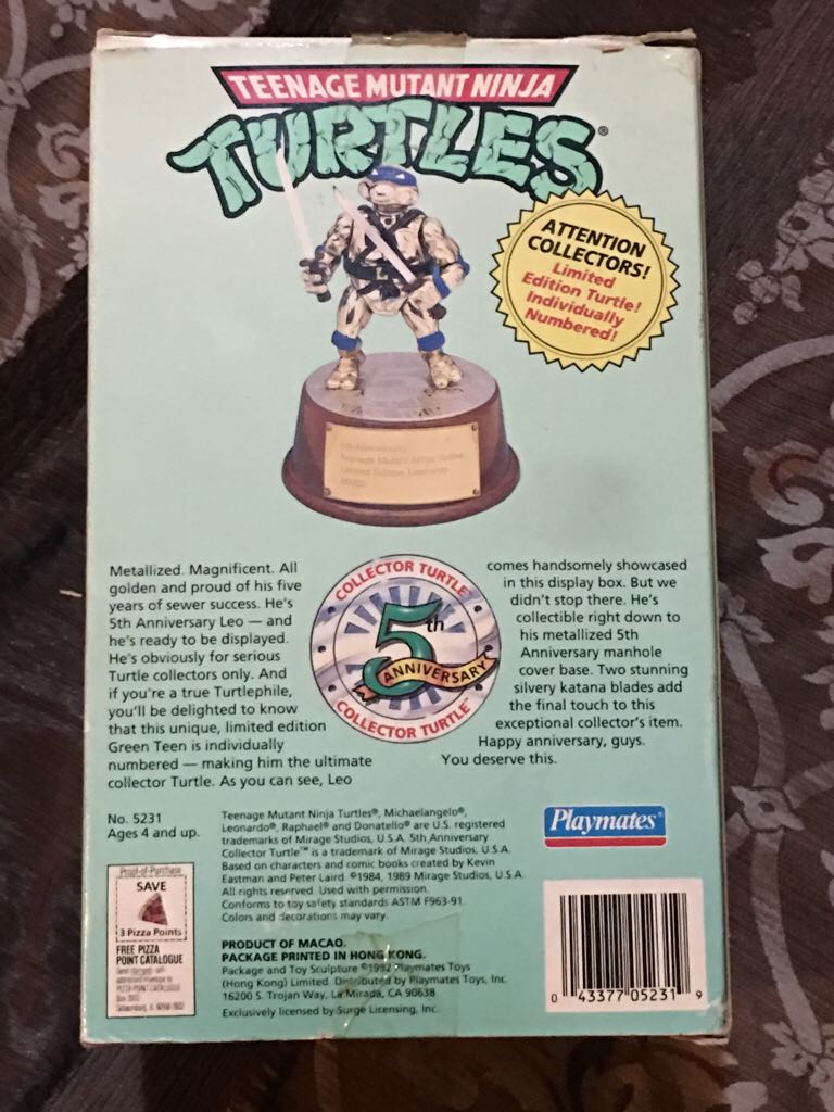 5th Anniversary Leo (gold) - Playmates Toys (Teenage Mutant Ninja Turtles) action figure collectible [Barcode 043377052319] - Main Image 2